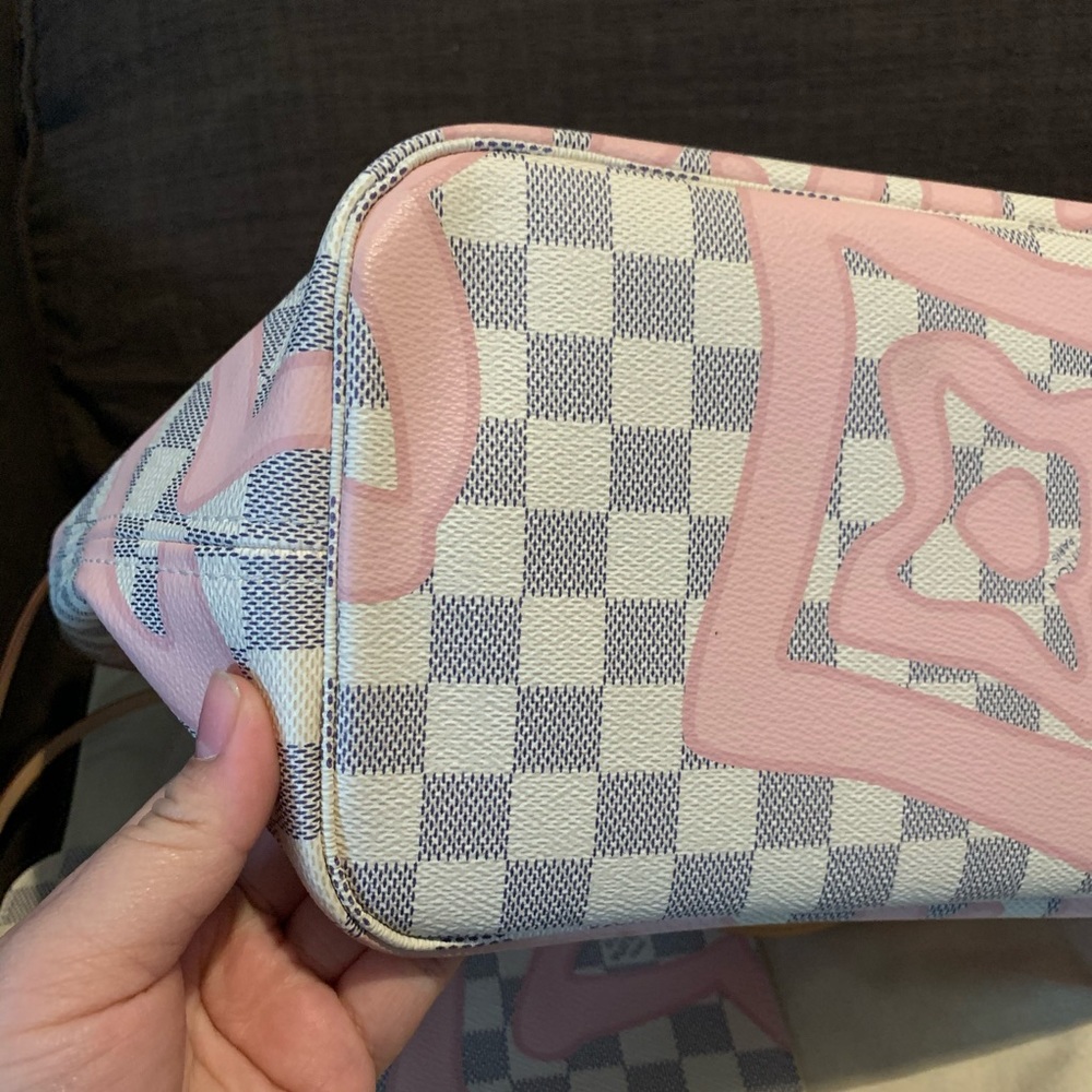LV Tahitienne Neverfull - Picture 15 of 16